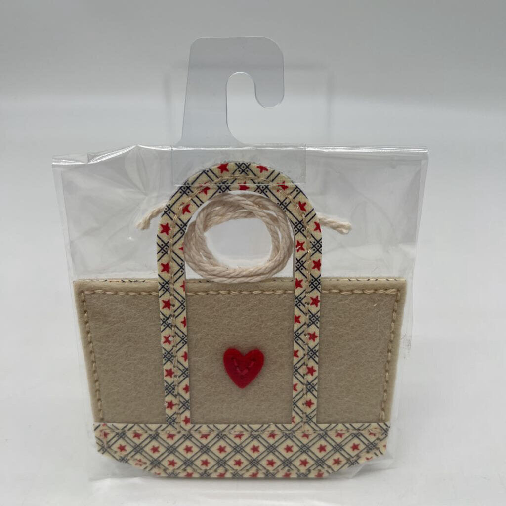 Tote Charm