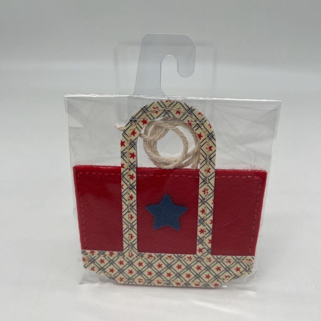 Tote Charm
