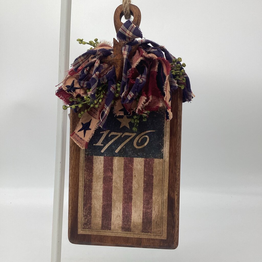 Decorative Cutting Board 1776