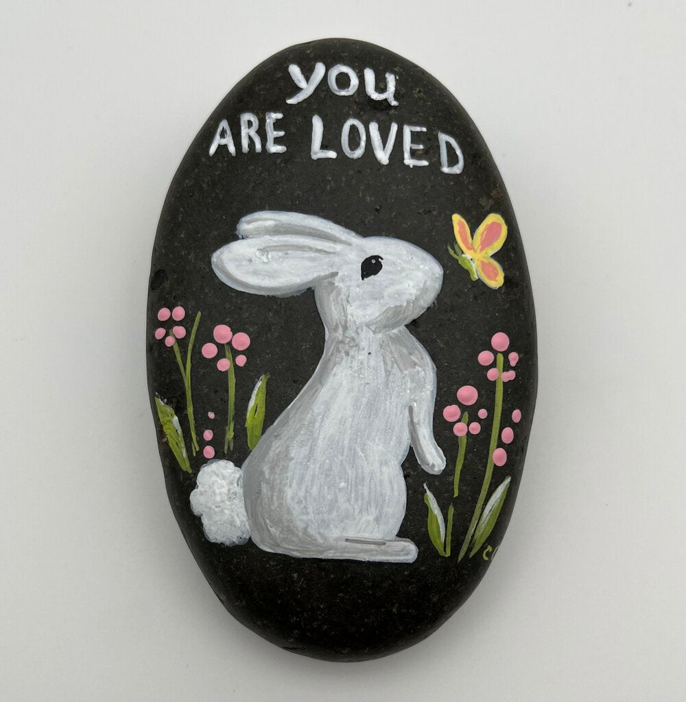 Rock large natural w/ white bunny