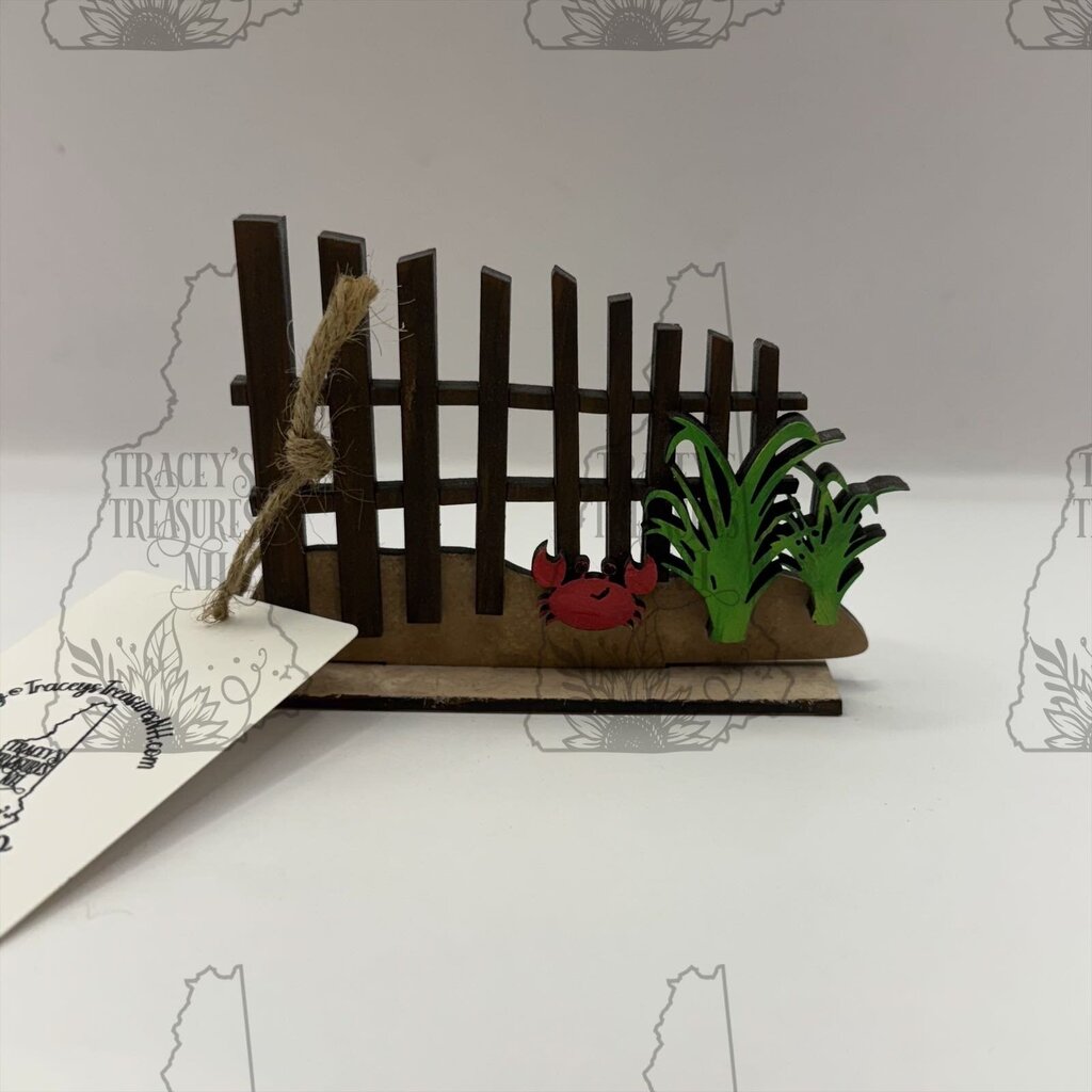 Beach Fence with Crab - Stand Included