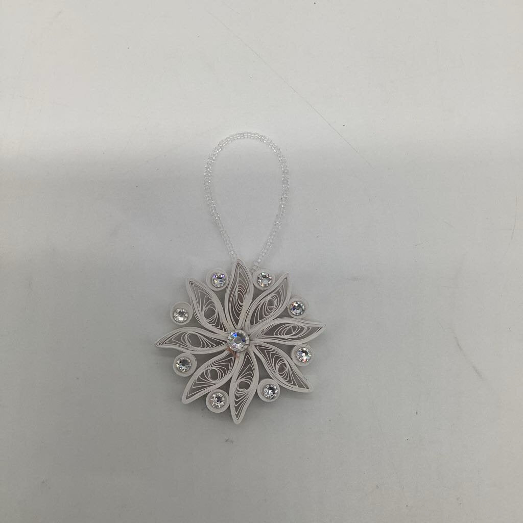 Ornament all white with 18 Preciosa Crystal (not rhinestones