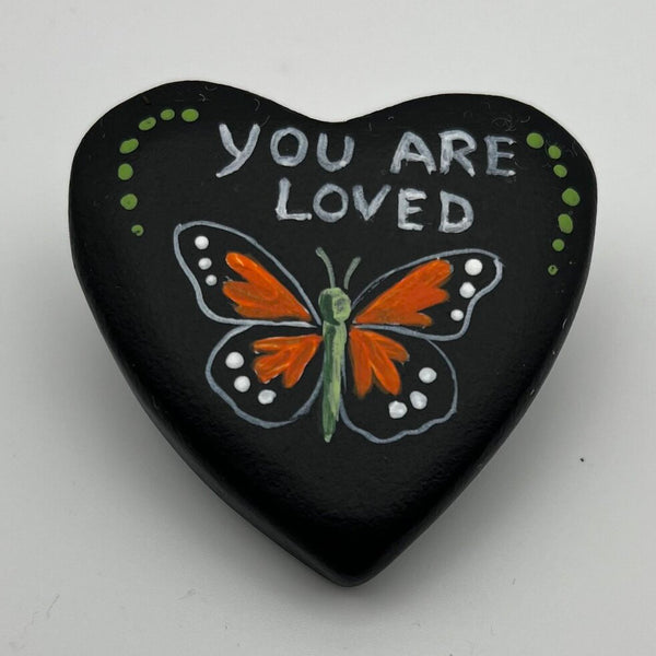 Heart rock blk w/monarch 