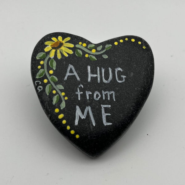 Heart rock natural w/yel daisy-