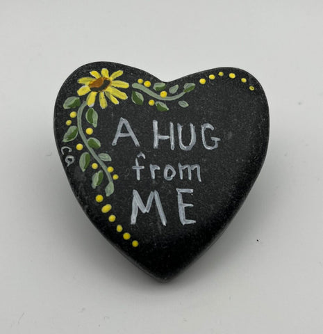 Heart rock natural w/yel daisy-"a hug fr me