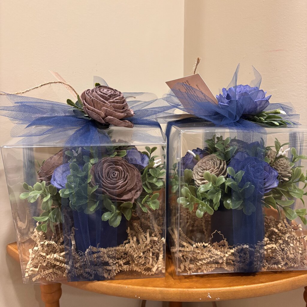 Delia custom Gift Box