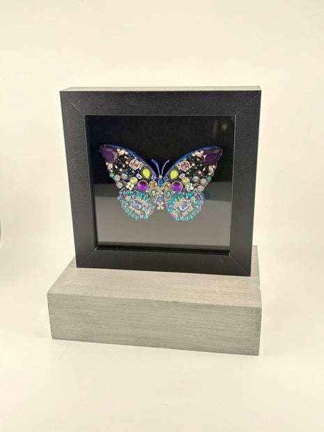 BEAUTIFUL SPARKLY BUTTERFLY IN 5X5 BLK SB