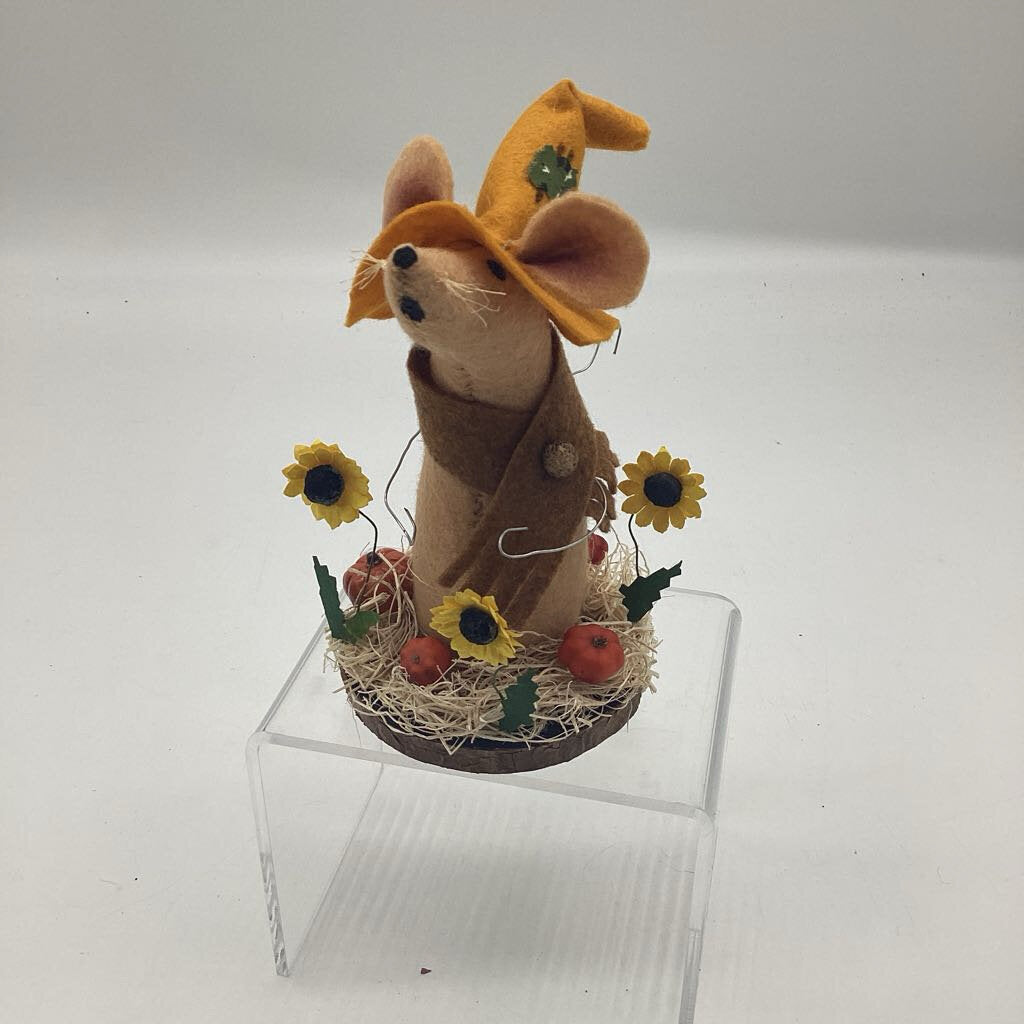 Scarecrow Mouse