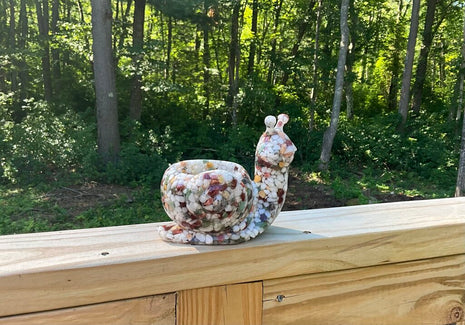 Resin-Snail Dish