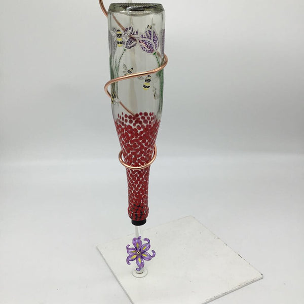 Small single port feeder