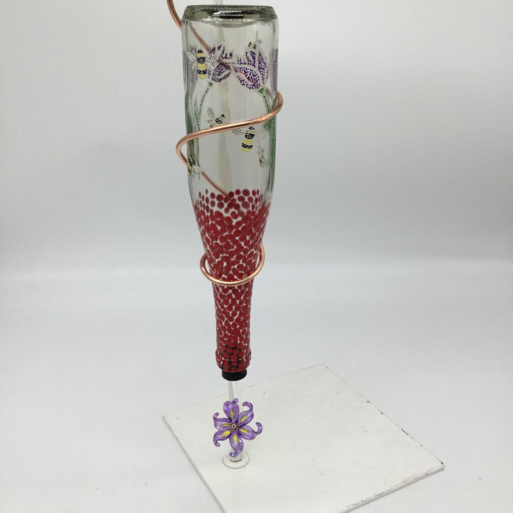 Small single port feeder