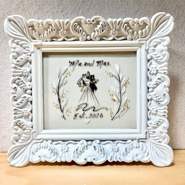 Mr and Mrs, frame