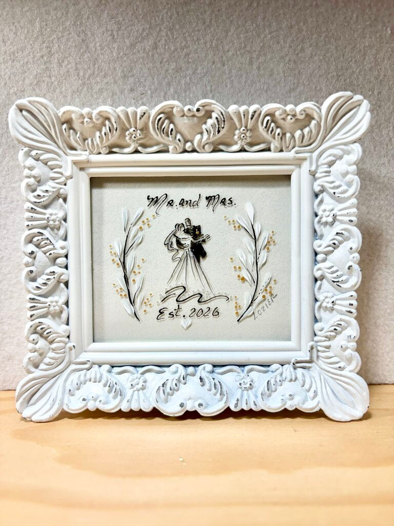 Mr and Mrs, frame