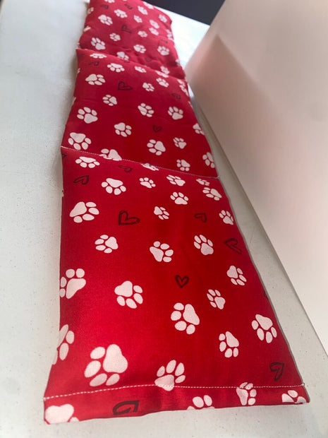 neck wrap red dog paws