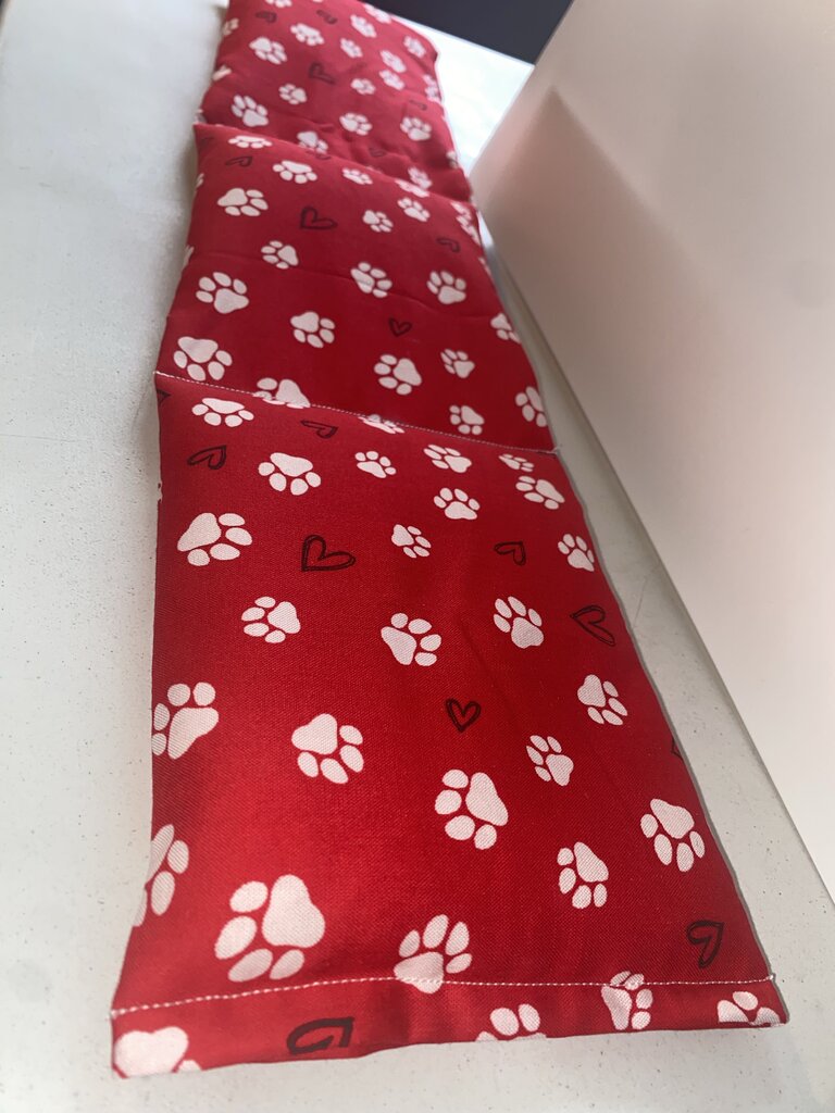 neck wrap red dog paws