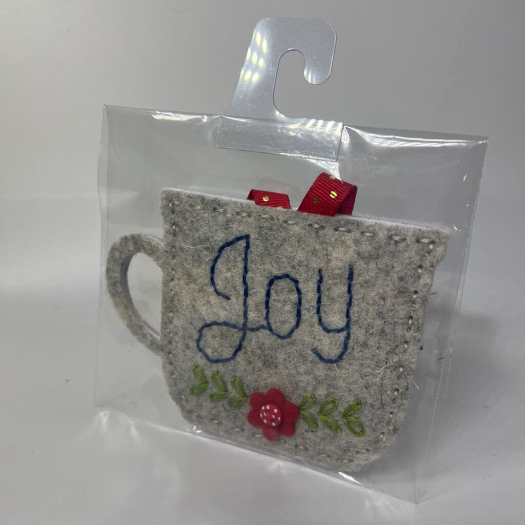 Embroidered Giftcard Ornament