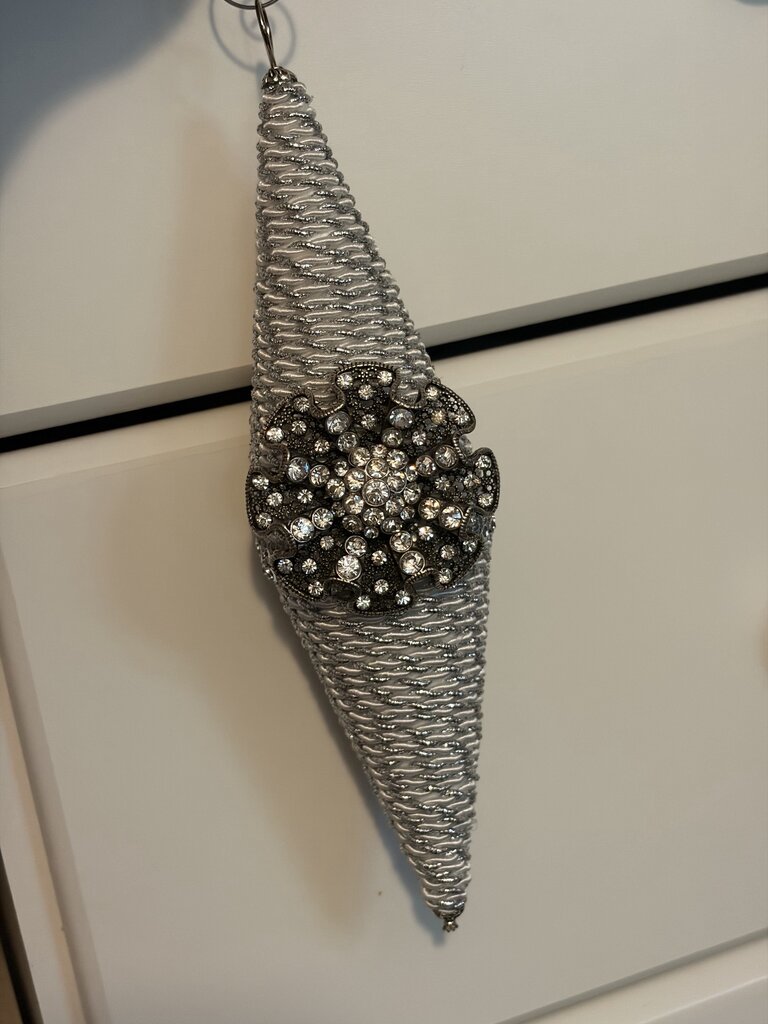 Large silver diamond ornament