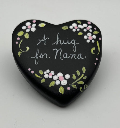 Heart rock-blk-"A hug for Nana"