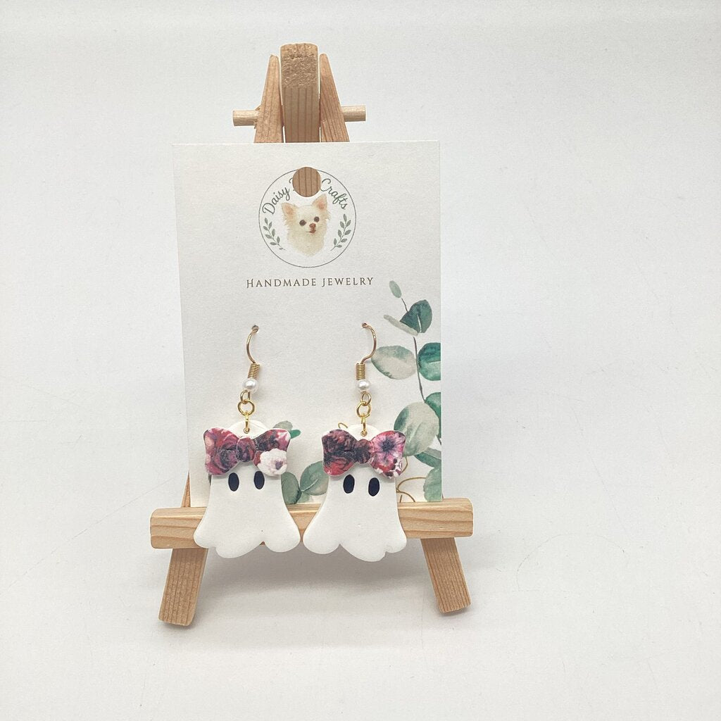 Ghost with Bow- flowers