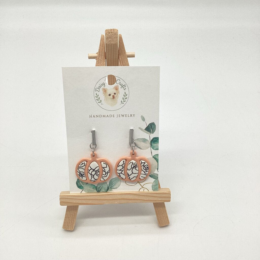 Pumpkin- white/black inlay