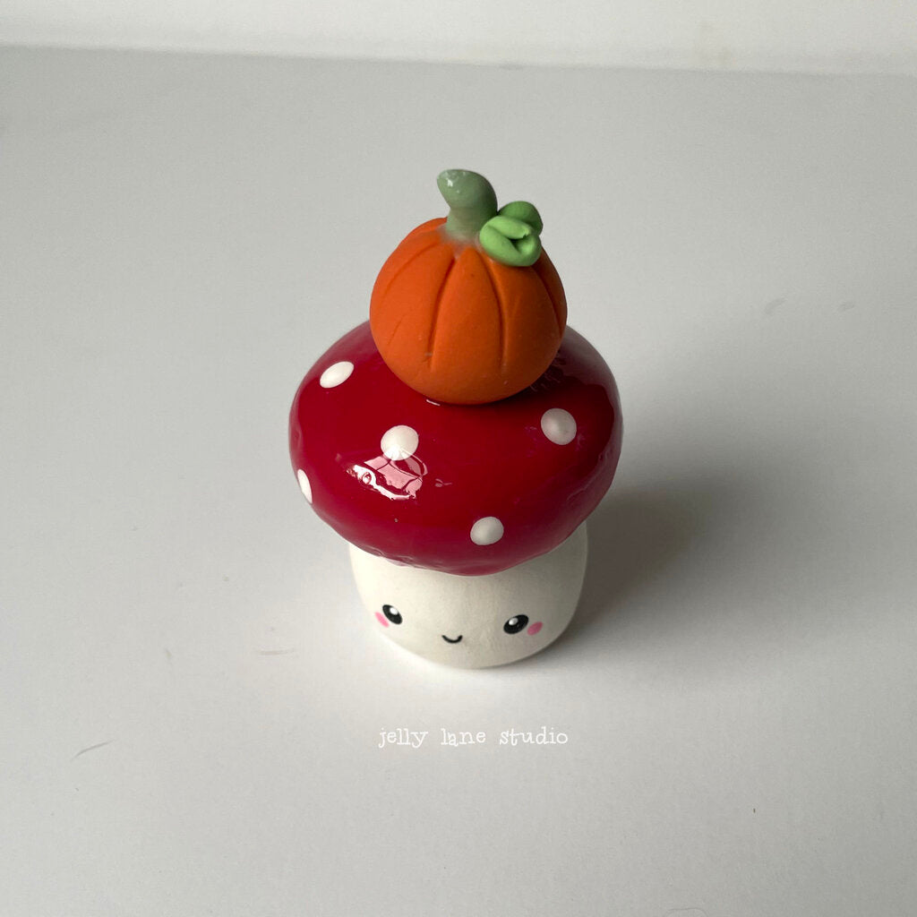 PUMPKIN MUSHROOM DESK FRIEND