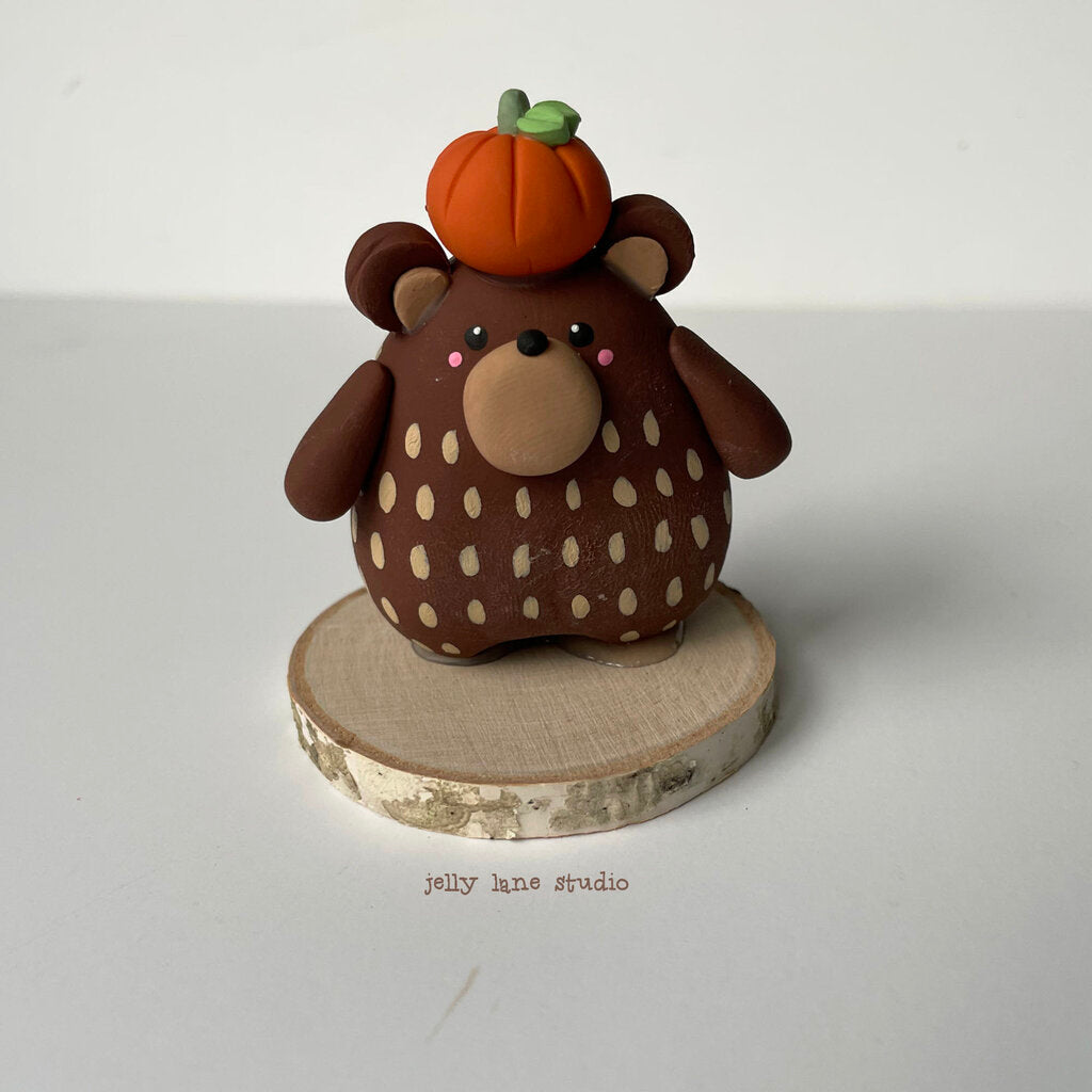 PUMPKIN BEAR DESK FRIEND