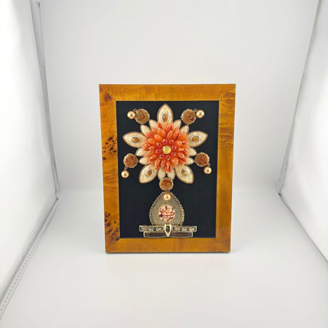 WOOD ENAMEL FRAME 5X7 w/cream & orange unique flower