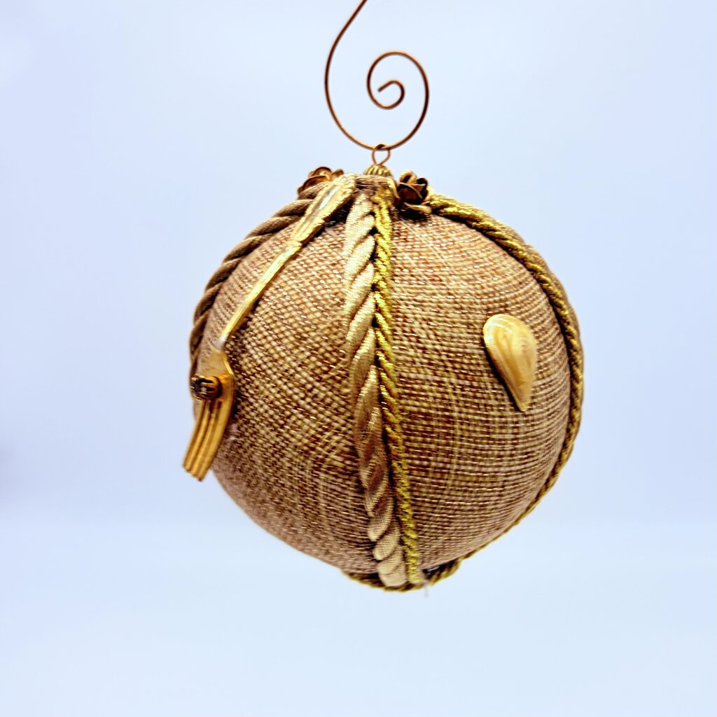 Mermaid ornament Gold