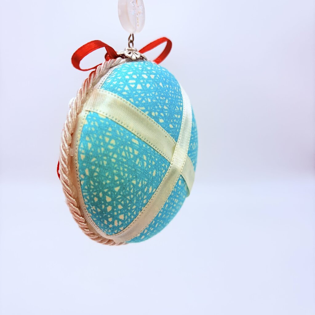Aqua and red ornament
