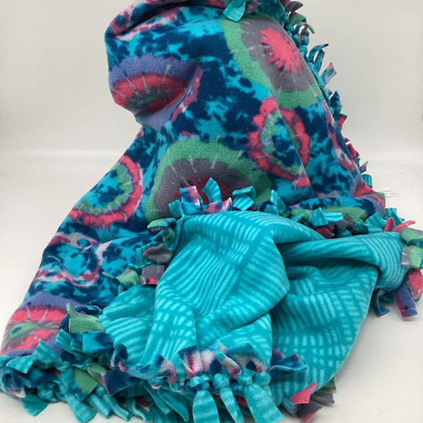 Fleece Blanket Tye dye w/ blue.