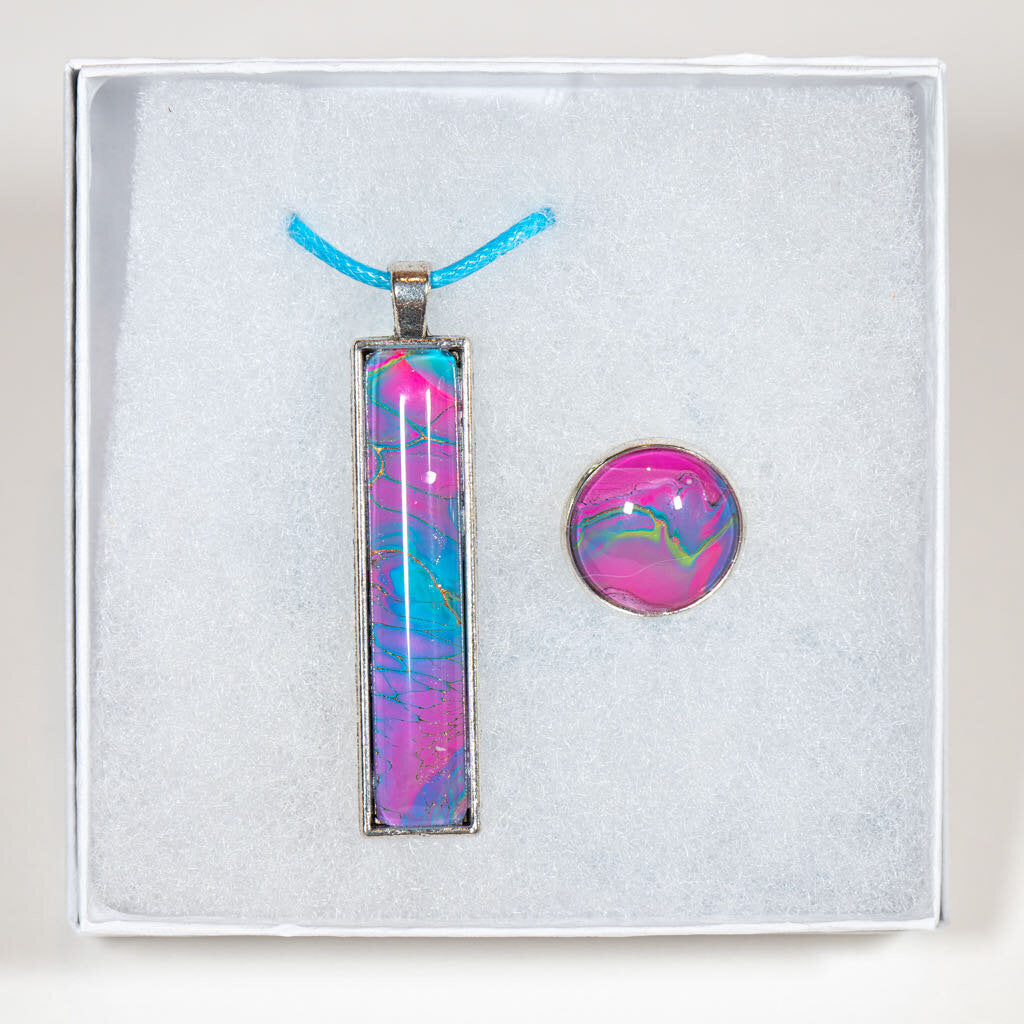 Gift Set - Pendant, large ring - bright pink cyan lavender