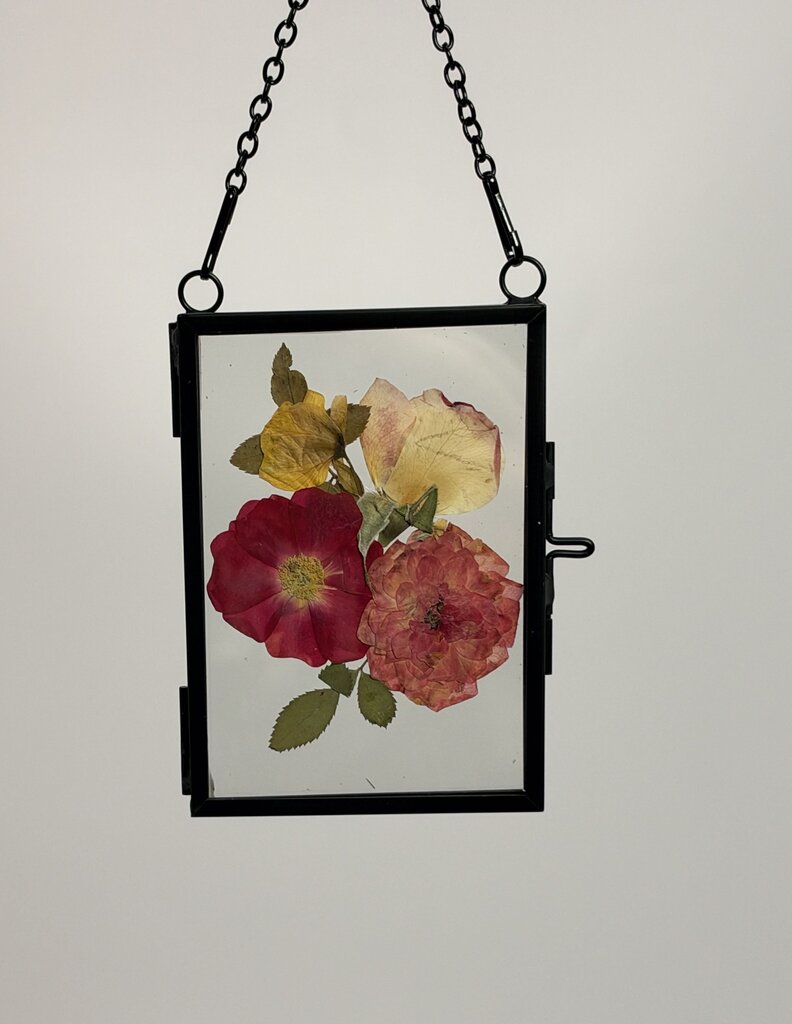 Sm. Portrait Frame w/ Florals