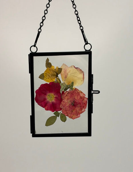 Sm. Portrait Frame w/ Florals