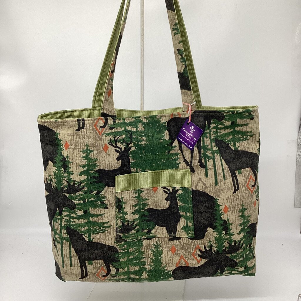 Moose/Bear w/ green reversible tote bag
