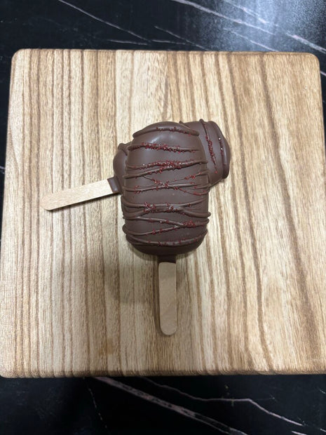 Chocolate Covered Strawberry Cakepop