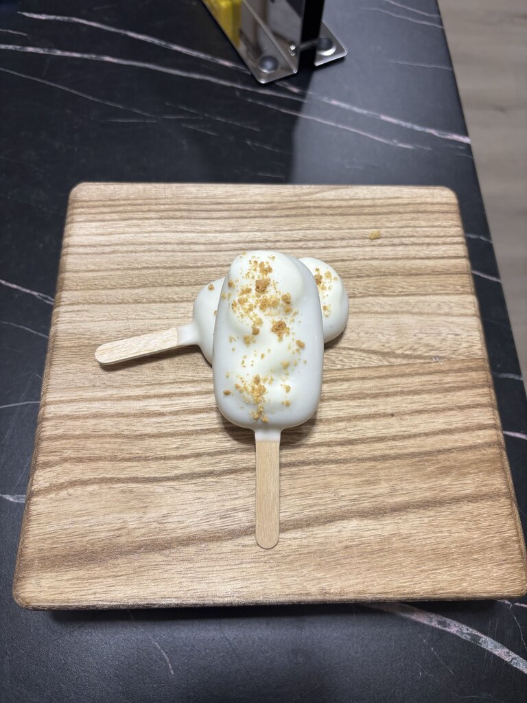 Fluffernutter Cakepop