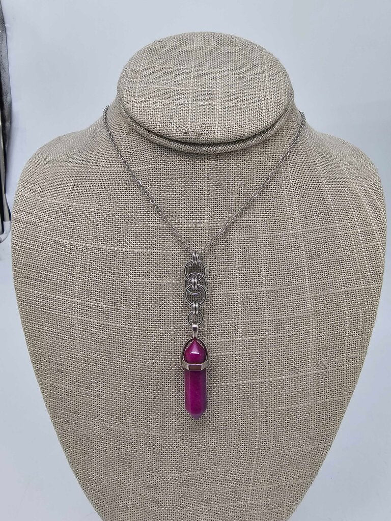 SS Helm Pendant with Magenta Agate Stone, 20 inch Stainless Steel Chain