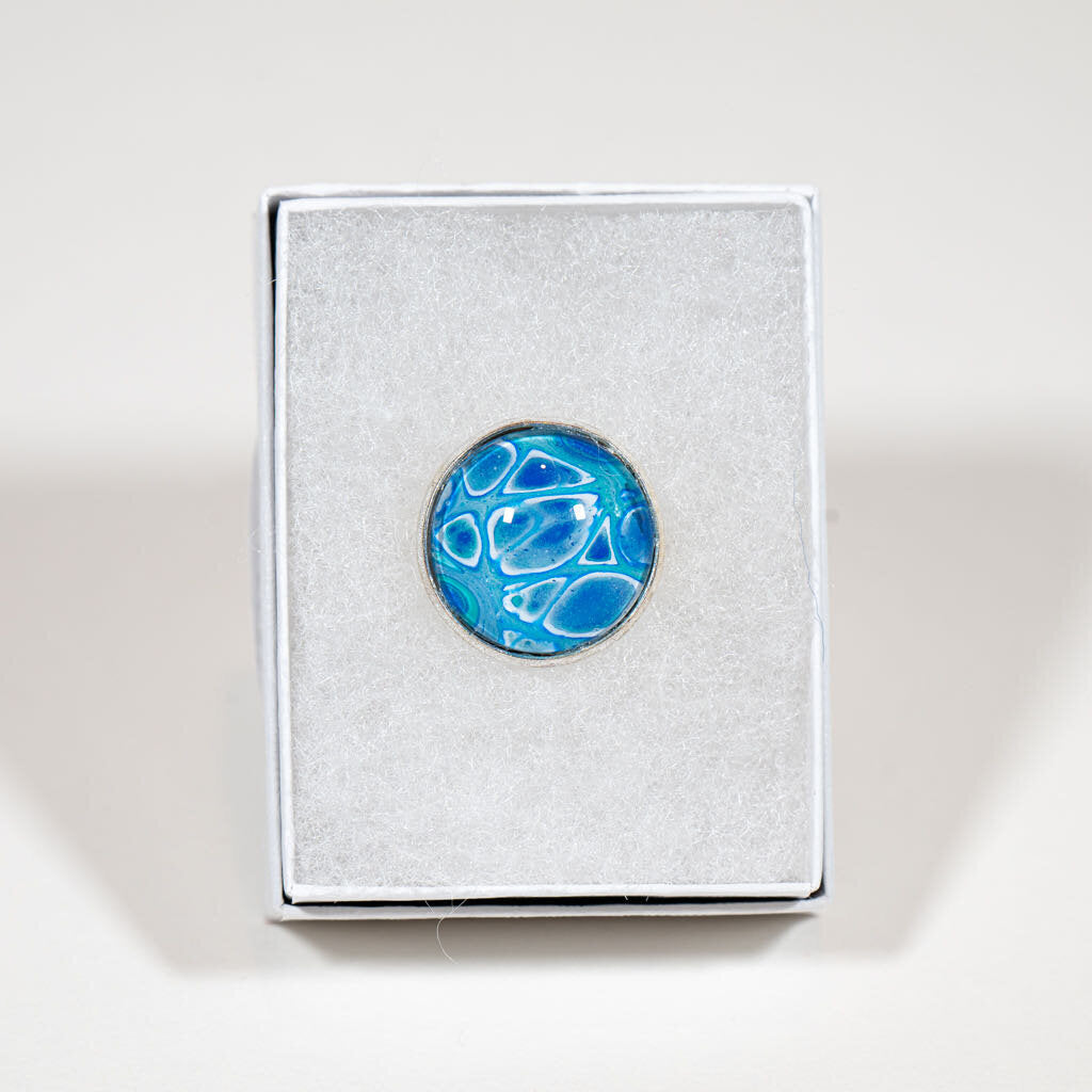 Large round ring - gift box - blues on silver