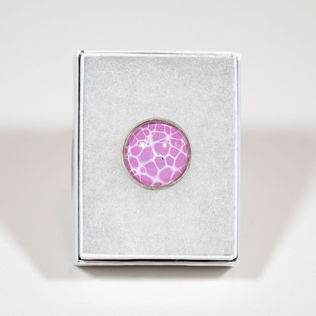 Large round ring - gift box - pink and white on silver