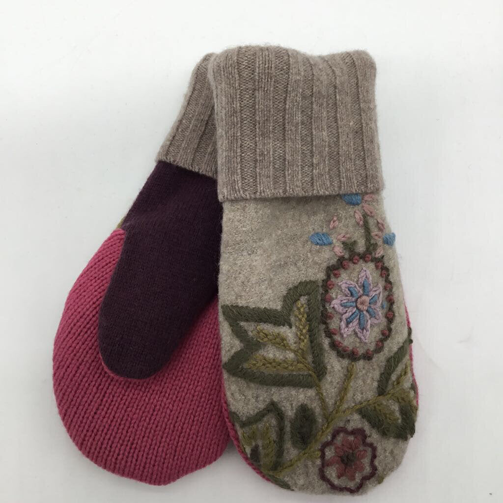 Sweater Mitten - Beige/Pink Embroid Wool Blend