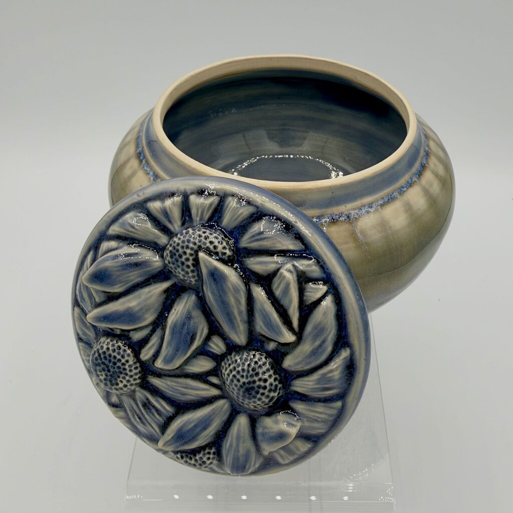 Hand Carved Daisy Jar