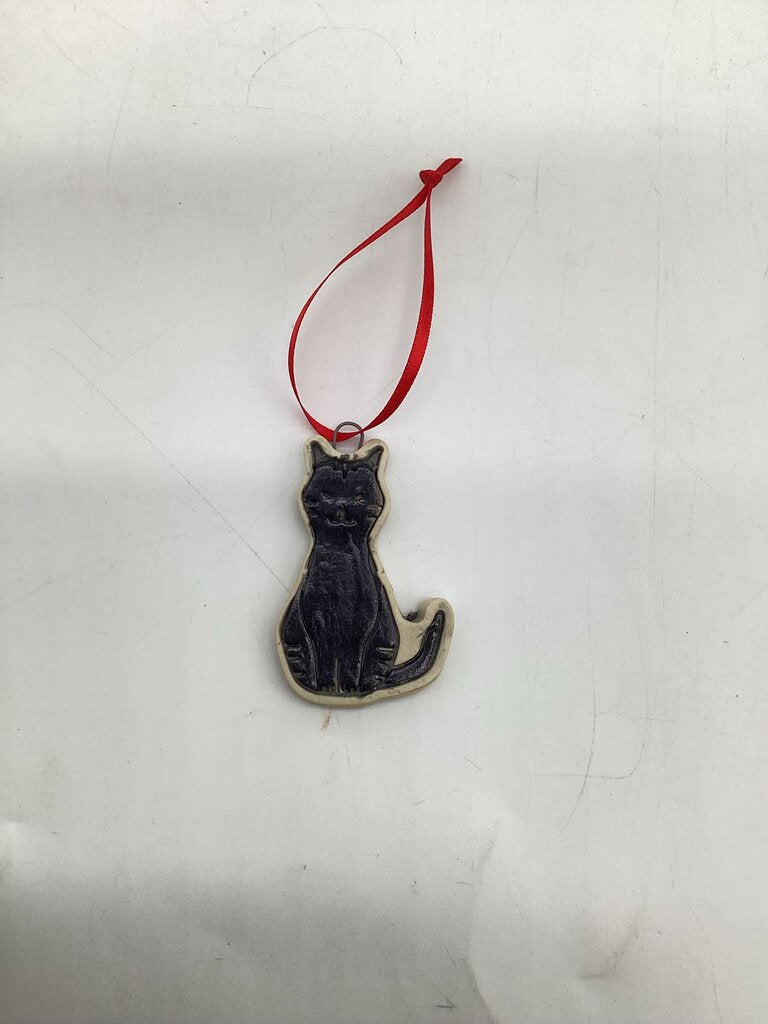 Black Sitting Cat Ornament